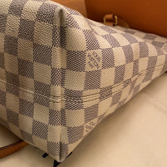 LOUIS VUITTON
Damier Azur Iena PM**Authentic***
Bag & wallet - Picture 13 of 16